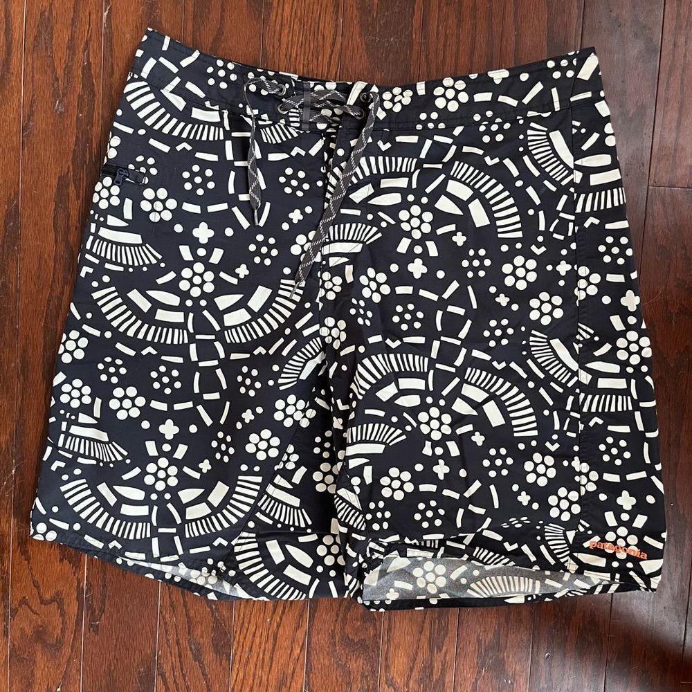 Patagonia Men’s Swim trunks Size 33